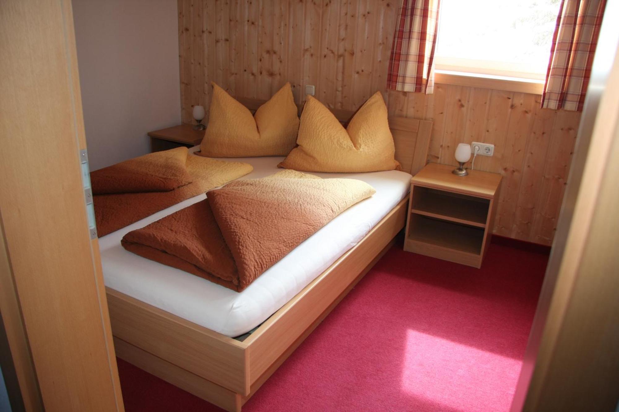 Haus Lutea Apartment กาชูร์น ภายนอก รูปภาพ